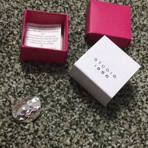 NWT Avon hammered metal ring in size 6